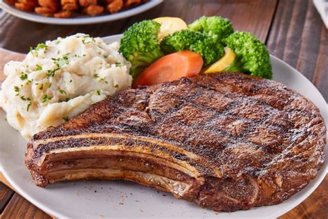 10 Unhealthy Outback Steakhouse Menu Items To Avoid