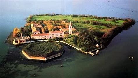 Mystery Of The Bloody Island Poveglia - A Place Of Hell In Ancient And ...