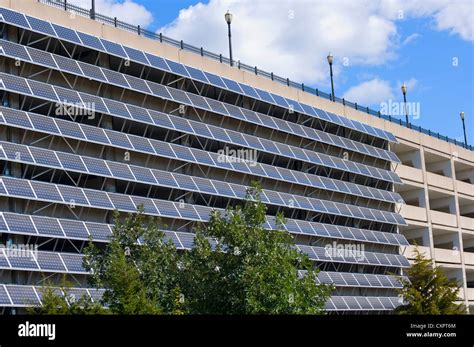 solar panels mounted on exterior wall of parking garage in saint paul minnesota Stock Photo - Alamy