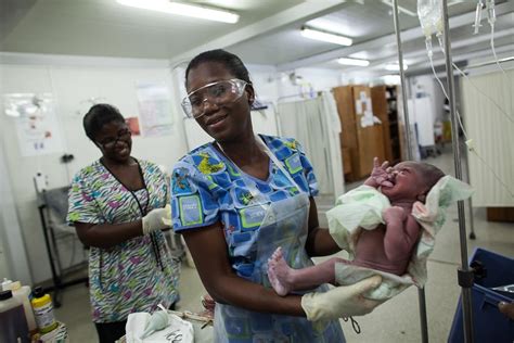 Haiti: Unprecedented patient numbers at MSF hospital following healthcare funding cuts | MSF