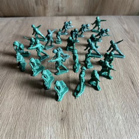 27 X VINTAGE Plastic American Marine Style Army Men made in Hong Kong Bundle £9.99 - PicClick UK