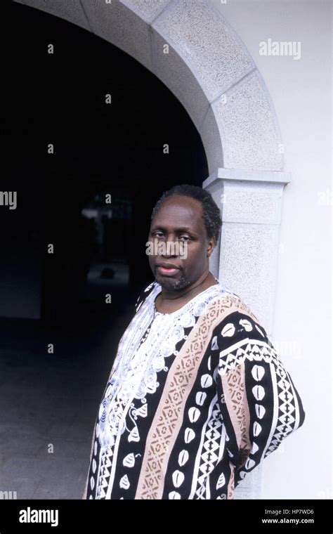 THIONG'O Ngugi Wa (James Ngugi) - Date : 20010720 ©Basso Cannarsa/Opale Stock Photo - Alamy