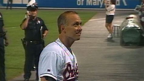 Cal Ripken Jr. passes Lou Gehrig | 09/06/1995 | Arizona Diamondbacks