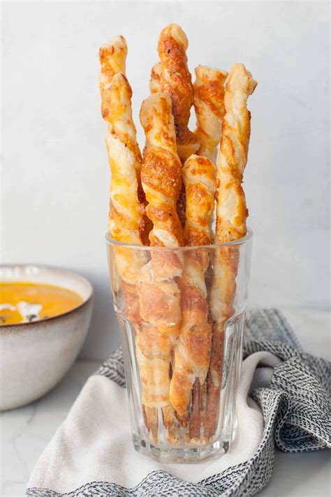 Puff pastry cheese straws (video) - Everyday Delicious