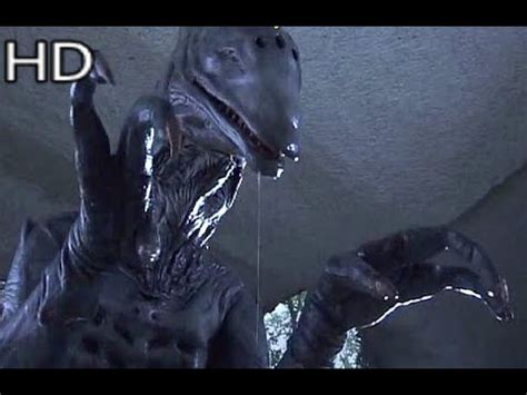 ALIEN VS NINJA FUNNY FIGHT SCENE | (HD BLURAY) - YouTube