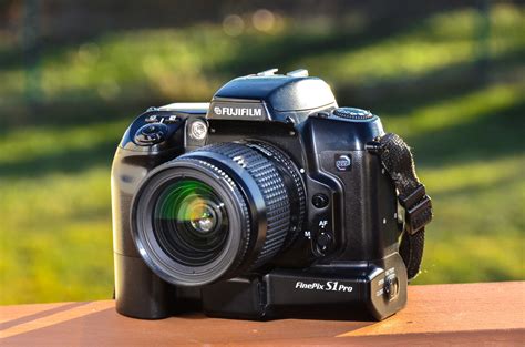 Fujifilm FinePix S1 Pro (2000) - mike eckman dot com