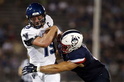 UConn vs. Villanova final score: FCS Wildcats upset by FBS Huskies, 20 ...