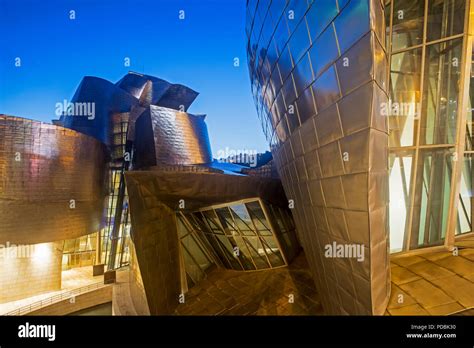 Night, Guggenheim Museum, Bilbao, Spain Stock Photo - Alamy