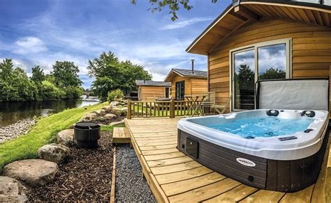 Braidhaugh Hot Tub Lodges - Crieff, Perthshire, Scottish Highlands