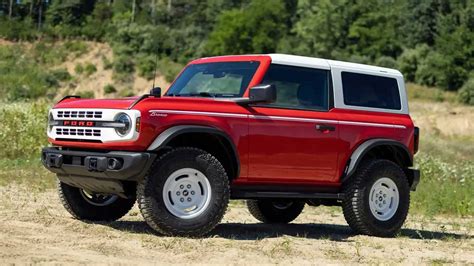 2024 Ford Bronco Reviews Uk - Kari Sandye