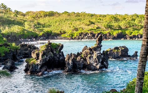 Black Sand Beach on Maui: Everything You Need to Know - Uprooted Traveler