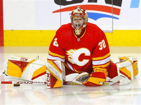 Calgary Flames recall Dustin Wolf | Calgary Sun