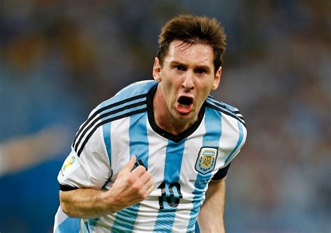 World Cup 2014: Messi's moment of magic in Argentina 2-1 Bosnia and ...