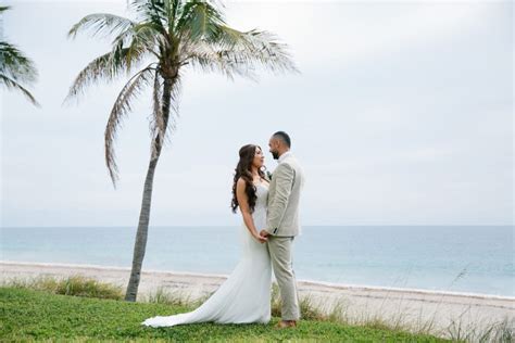 Pelican Grand Beach Resort Wedding - Carolina Guzik Photography