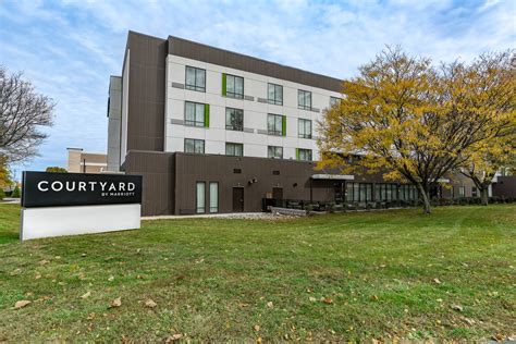 Courtyard by Marriott West Springfield- First Class West Springfield ...