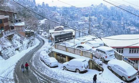 Shimla gets season's first snowfall