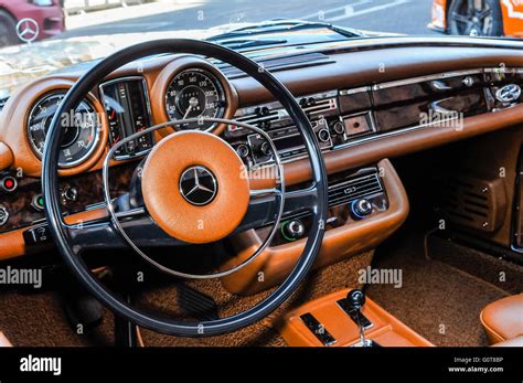 Interior of a restored 1970 Mercedes Benz 280 SL Coupe Stock Photo - Alamy