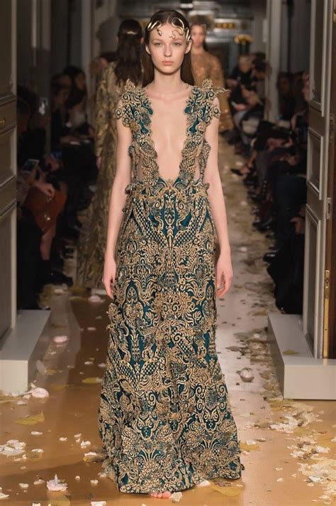 Valentino Spring 2016 Haute Couture | Fashion Gone Rogue