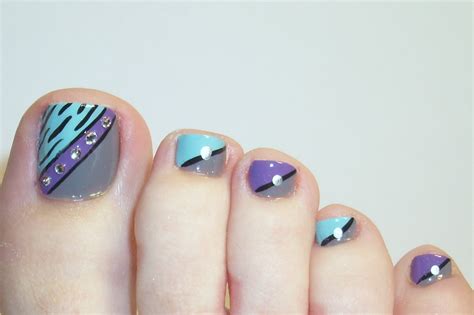 Nail Art Idea: cute nail art for toes