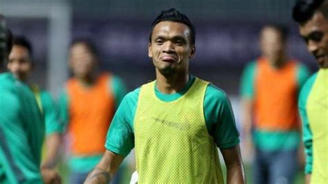 Persebaya Surabaya Perkenalkan Ferdinand Sinaga sebagai Pemain Baru ...