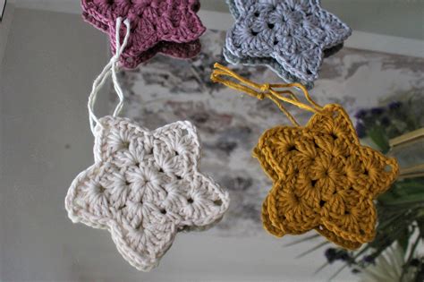 Simple Christmas Star - Free Crochet Pattern - Truly Crochet