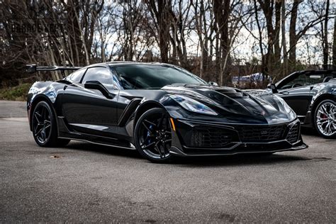 11k-Mile 2019 Chevy Corvette ZR1 Looks Menacing, Has the Triple Black Attitude - autoevolution