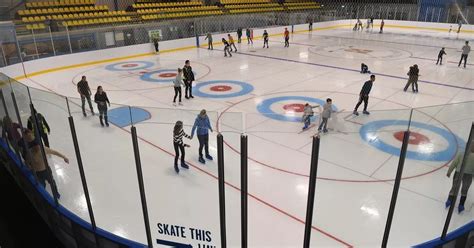 What the first people to visit Cambridge's new ice rink thought of it - Cambridgeshire Live