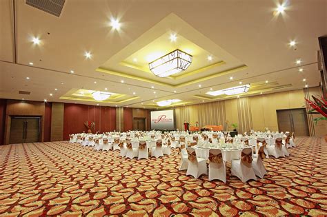 Harga Sewa Ballroom Hotel Tentrem Jogja Wedding Yogyakarta Grand Venue - BersamaWisata