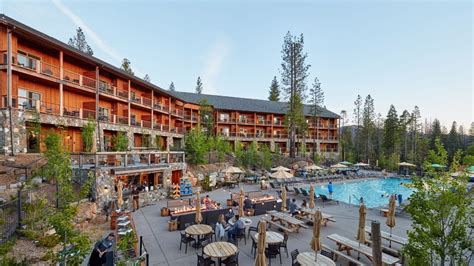 10 Best Hotels Near Yosemite National Park (2022) - Itinku