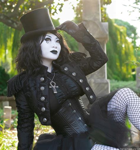 Death Cosplay From The Sandman - Media Chomp