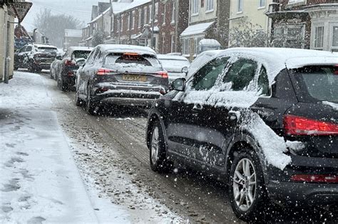 Derbyshire snow: 33 photos show Derbyshire covered in snow as county ...