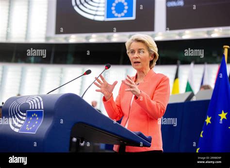 Leyen spech hi-res stock photography and images - Alamy