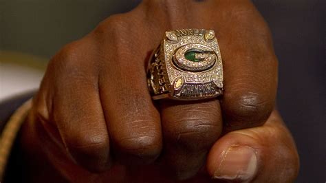 Green Bay Packers get their Super Bowl rings