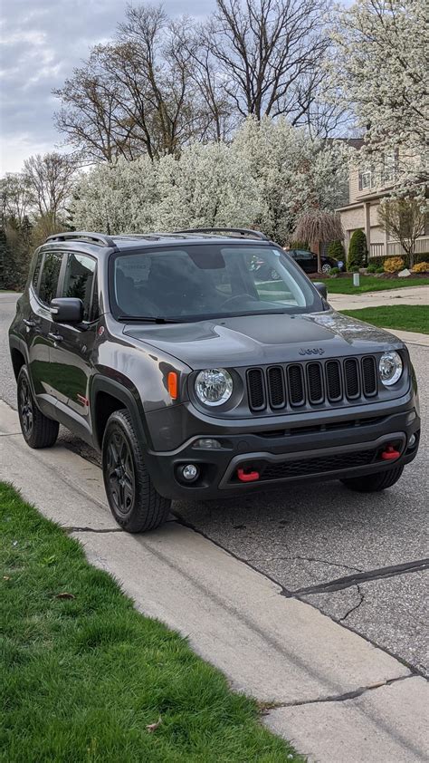 New Renegade Owner! 2018 TrailHawk! : r/JeepRenegade