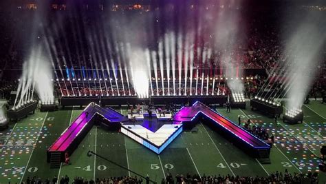 Elation's Rayzor 760 LED lights make live debut at Super Bowl LIII halftime show - NewscastStudio