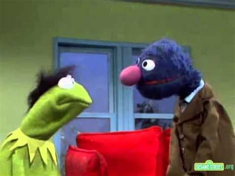 Classic Sesame Street - Grover Gives Kermit a Hair Piece - YouTube