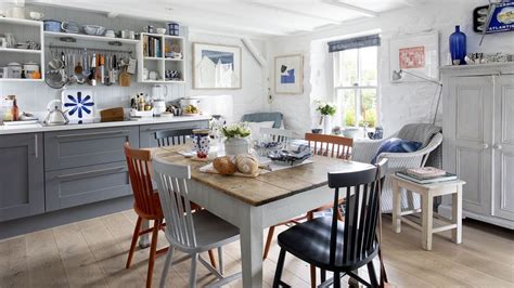 Tour this beautiful country cottage in the Scottish Highlands | Homes ...