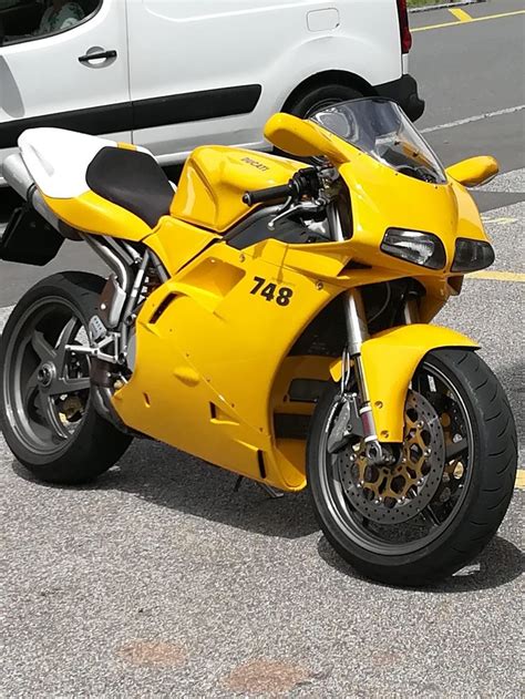 Ducati 748 | Sportbike Motorcycle