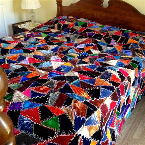 Telling Stories Through the Needle's Eye: Crazy for Crazy Quilts