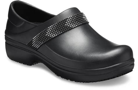 Crocs at Work Neria Pro II Women's Slip Resistant Clog - Walmart.com