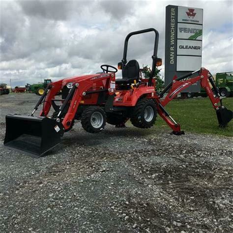 MASSEY FERGUSON GC1723EB Sub Compact Tractor for sale