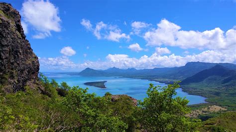 Hiking Le Morne Brabant Mountain, Mauritius - ISL AVENUE