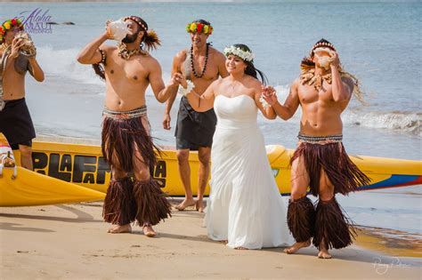 Traditional Hawaiian Wedding - Aloha Maui Dream Weddings