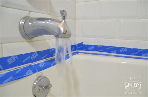 How To Re-Caulk Your Bathtub (The Right Way) - DIY Huntress | Bathtub repair, Caulk, Caulking tub