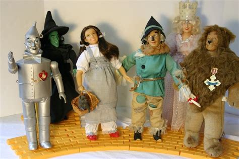 6 Wizard of Oz 14" Dolls Complete Set w/ Stands Toto Witch Broom ...