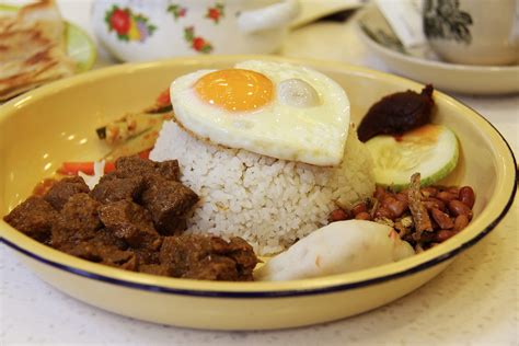 Rendang Padang, Makanan Tradisional Yang Mendunia - Ery Udya's Blog