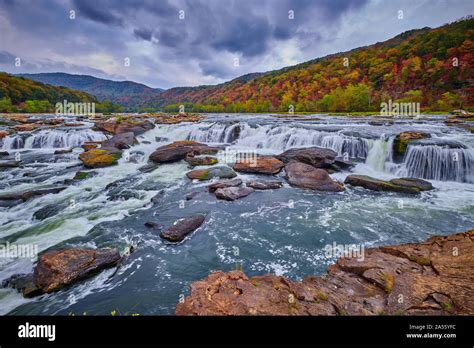 Sandstone Falls in West Virginia with fall colors Stock Photo - Alamy