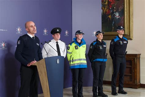 Malta Police unveils new uniforms - Newsbook