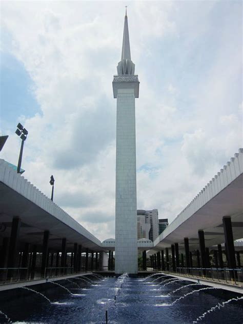 Masjid Negara, National Mosque with 73-metre-high minaret & a 16 ...