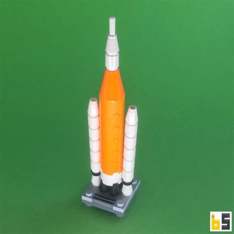 Space launch system – kit from LEGO® bricks – The Brickworms